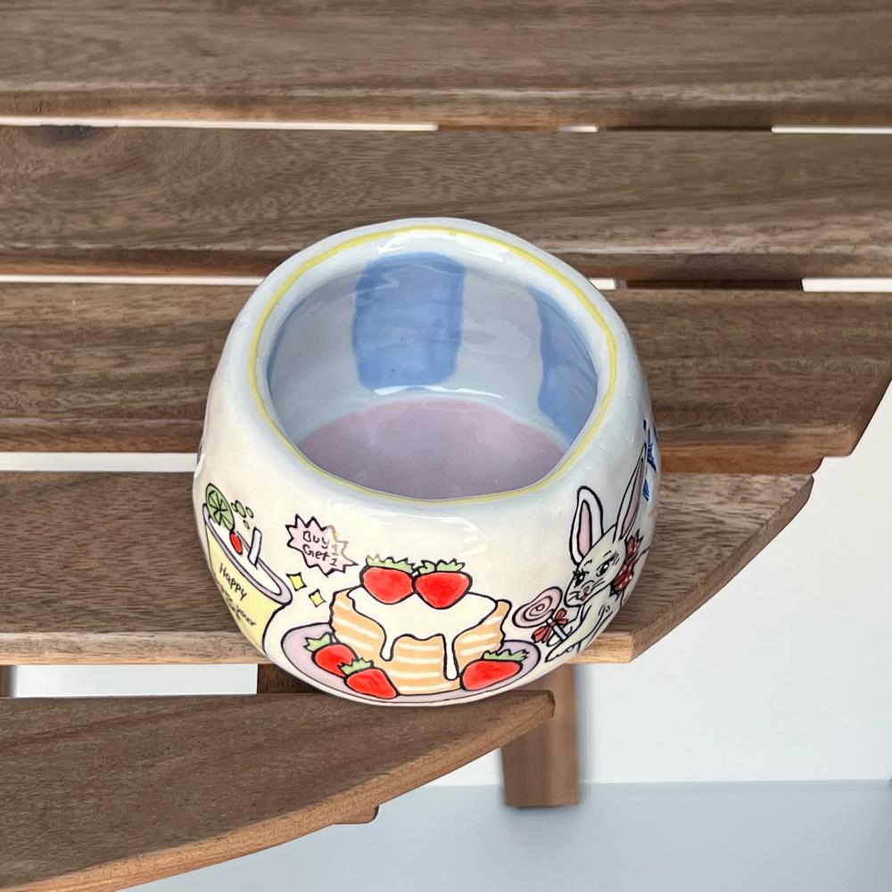 A bowl for yogurt and oats 1