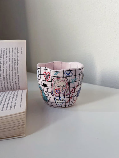 Magic cup