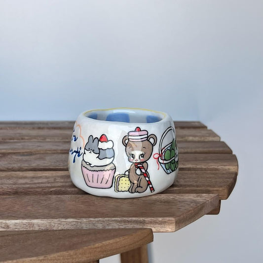 A bowl for yogurt and oats 1