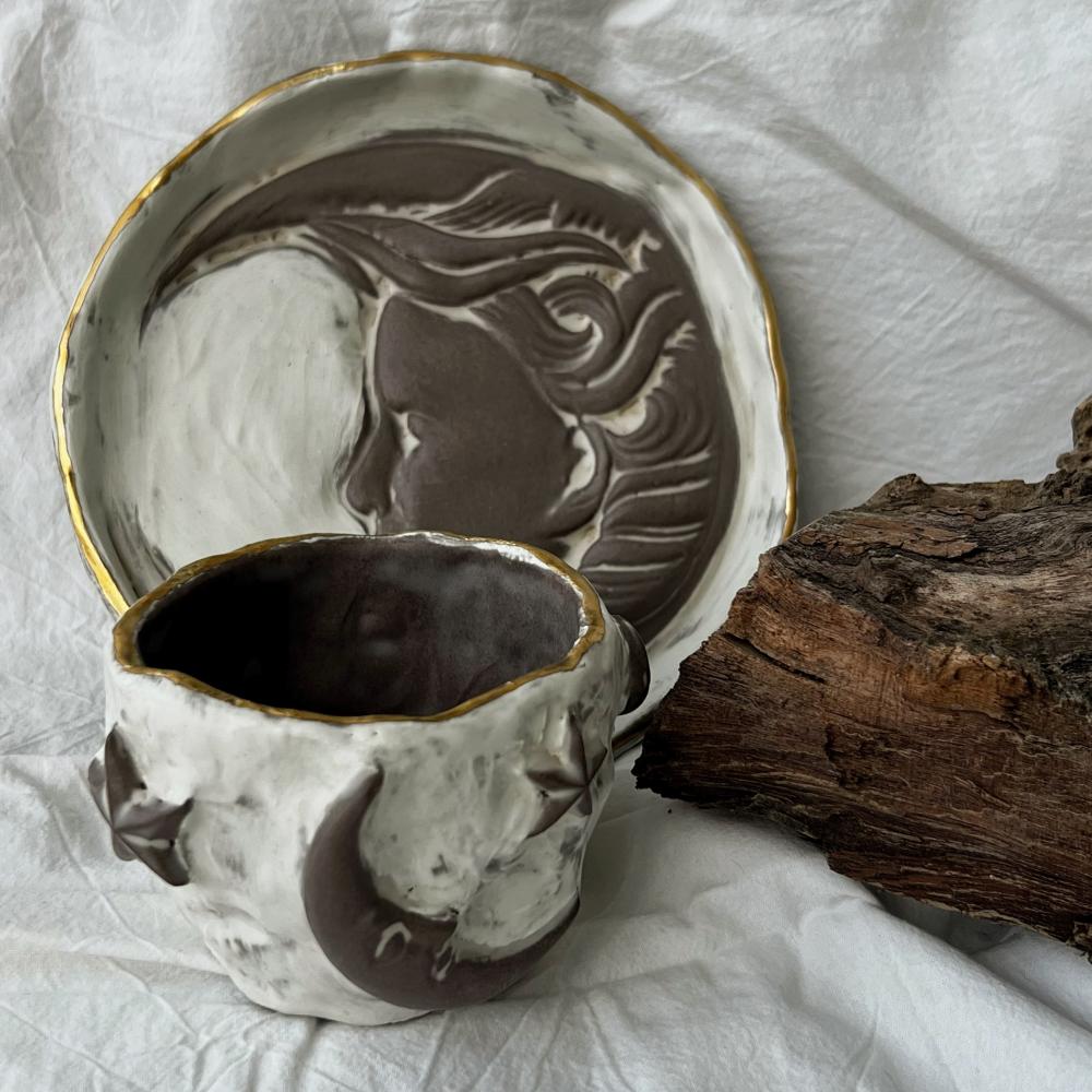 ‏Magic Crescent Cup and plate Set